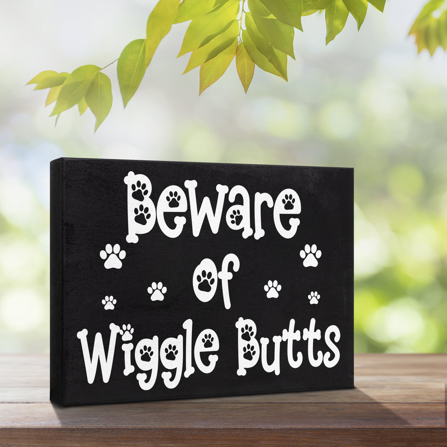 JennyGems Wigglebutts Dog Gift Sign Decor, Funny Dog Wall Art Sign, Gifts for Dog Lovers, 8x6 Inch Wood Sign, Dog Mom Gifts, Dog Signs, Gifts for Animal Lovers