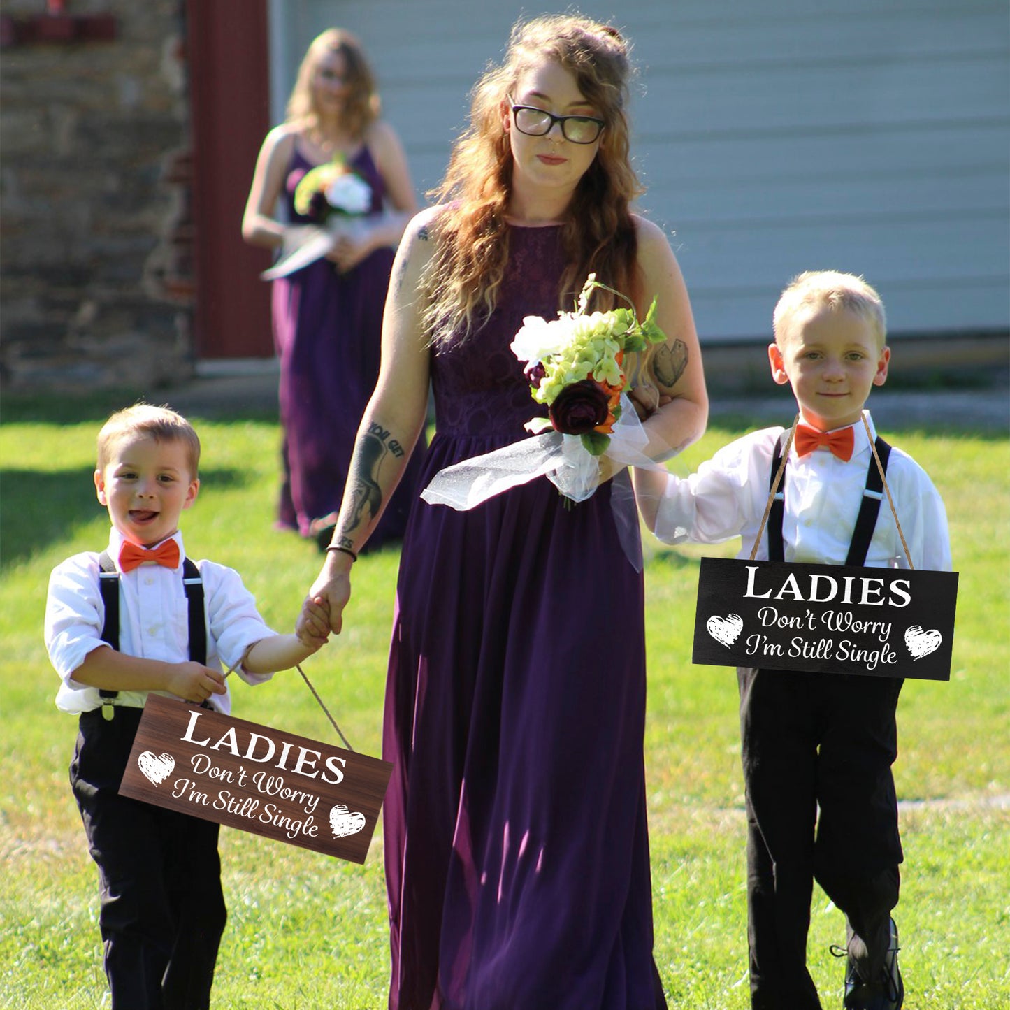 JennyGems Funny Wedding Signs for Ring Bearer Ladies Don't Worry I'm Still Single Ring Bearer Signs for Wedding Decor, Wedding Decorations Ring Bearer Wedding Sign, Wedding Ceremony Decorations