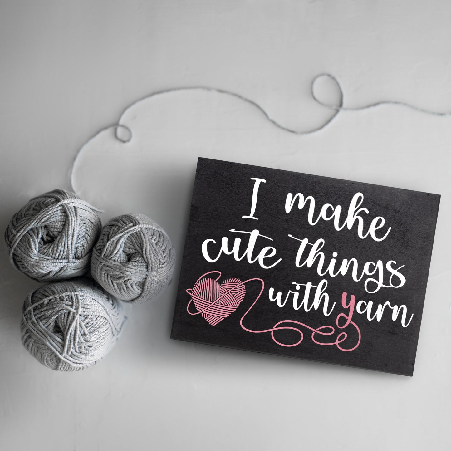 JennyGems Yarn Lovers Gifts, Yarn Sign Craft Room Decor, Crocheting Gifts, Knitting Gifts, 8x6 Inch Wood Sign, I Make Cute Things With Yarn, Gift for Knitters Crochet Lover